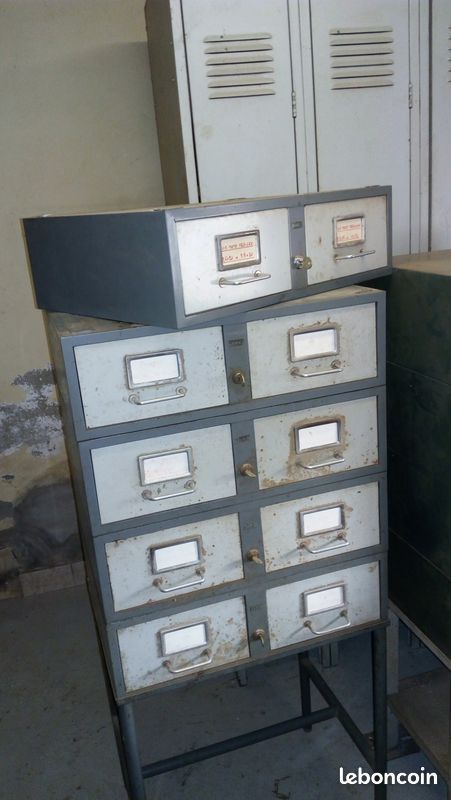Blocs tiroirs métalliques (image 1)