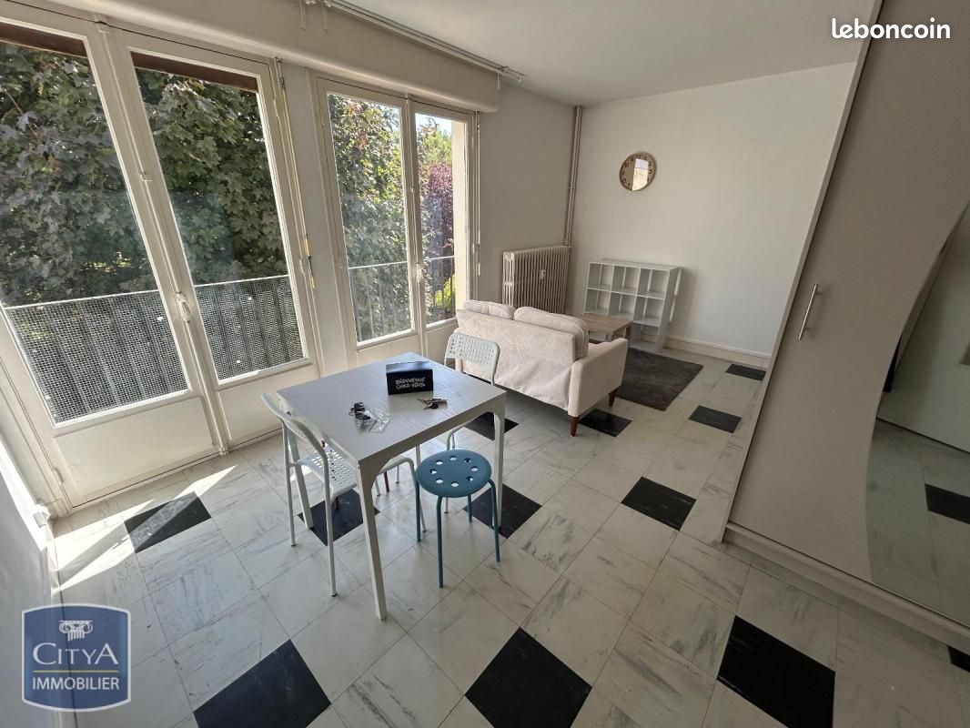 Appartement 1 pièce 33 m² · à Châlons-en-Champagne · 33 m² · 450 €/mois