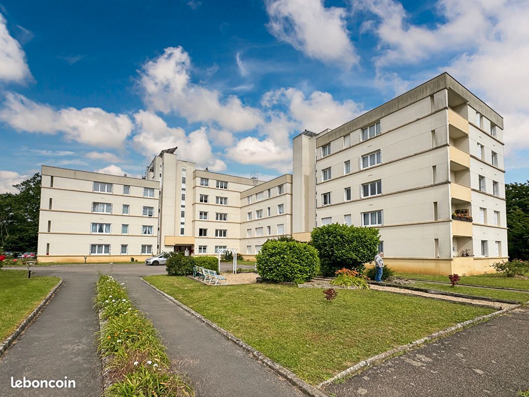 Appartement 1 pièce 27 m² · à Clermont · 27 m² · 66 000 €