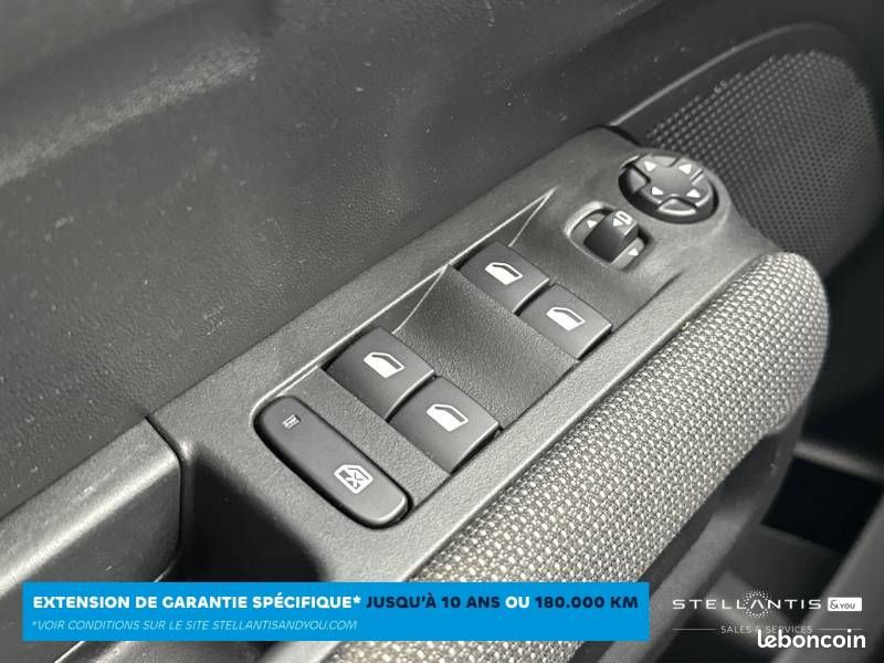 Citroën C3 Aircross PureTech 110 S&S BVM6 Shine (image 15)