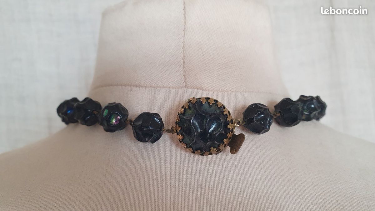 Collier Vintage Noir Et Blanc Avec Pendentif Rectangulaire - Fermoir Tige Devant - Bijou Occasion Rétro