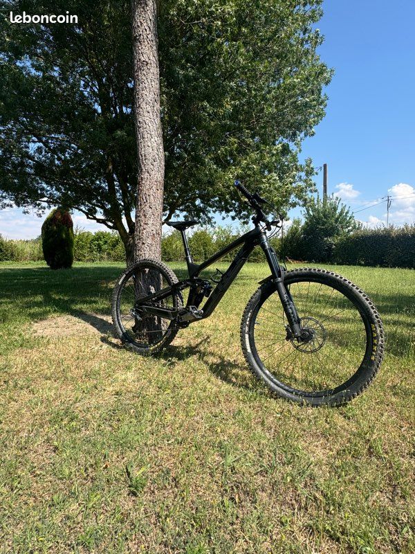 Trek Slash 9.7 (image 1)