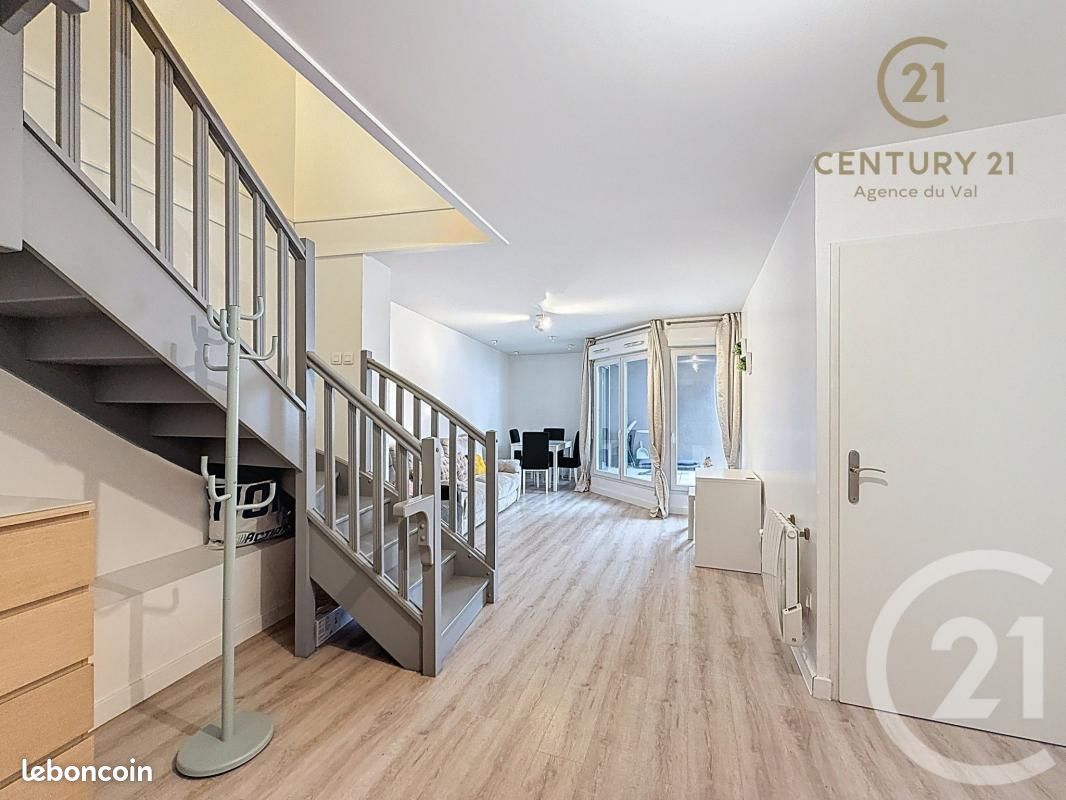 Appartement a louer champs-sur-marne - 4 pièce(s) - 96 m2 - Surfyn