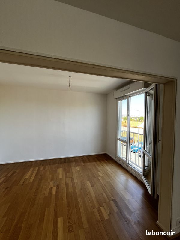 Appartement 3 pièces 78 m² · à La Rochelle · 78 m² · 990 €