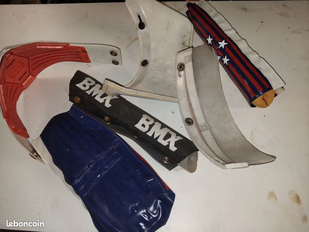 Guidon BMX V-Bar Old School Bleu - Années 70 - 23 Pouces - Non Moleté
