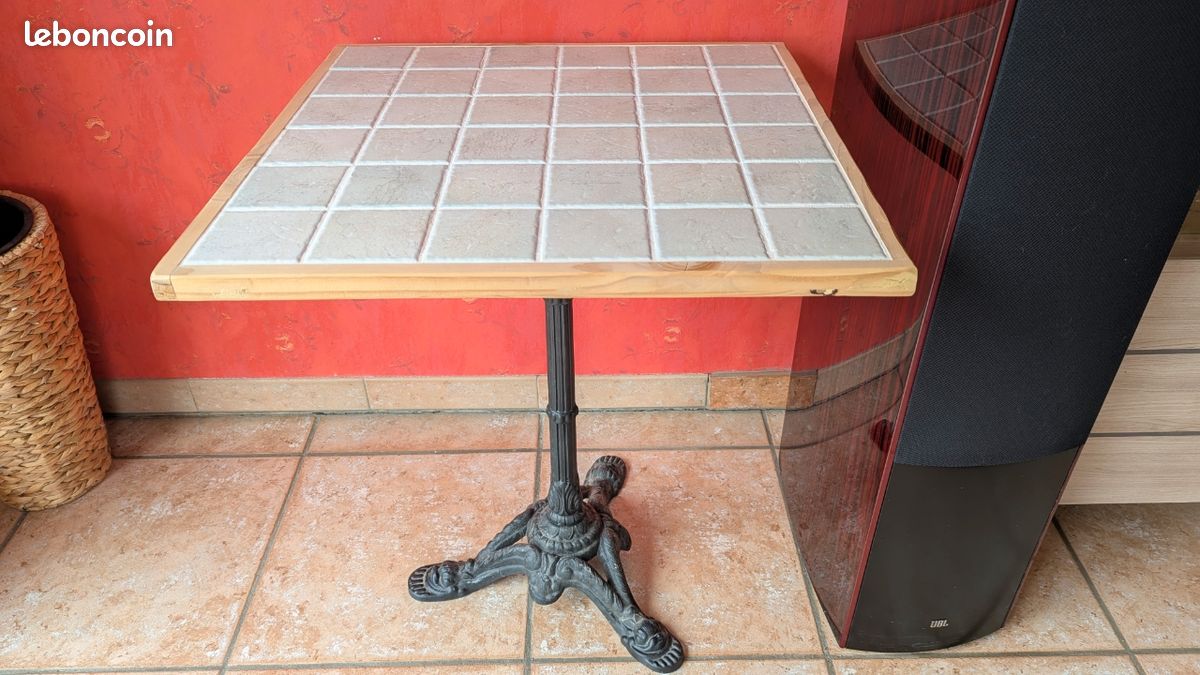 Petite table fer forgé (image 1)