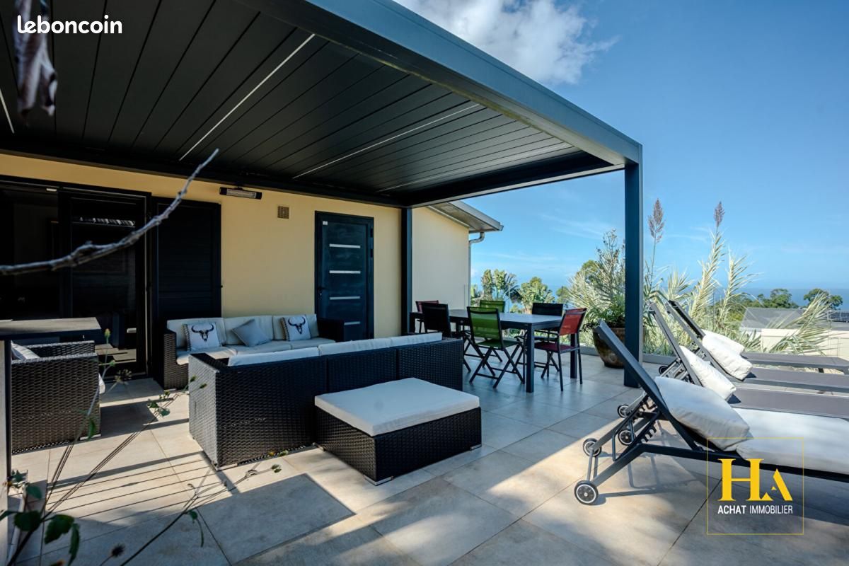 Maison 10 pièces 282 m² · à Saint-Pierre · 282 m² · 672 000 €