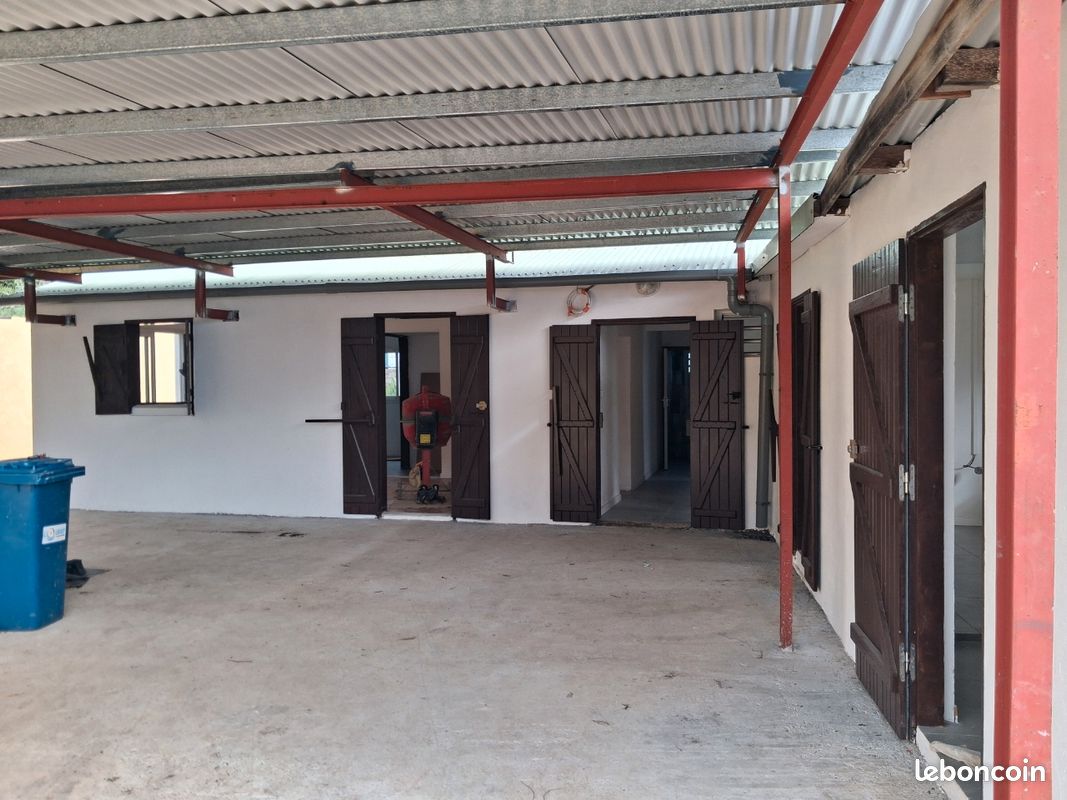 Maison 5 pièces 100 m² · à Saint-Leu · 100 m² · 1 400 €