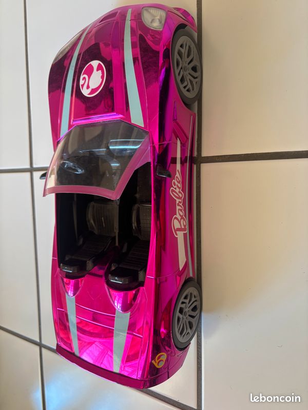 Vend voiture barbie télécommande (image 3)