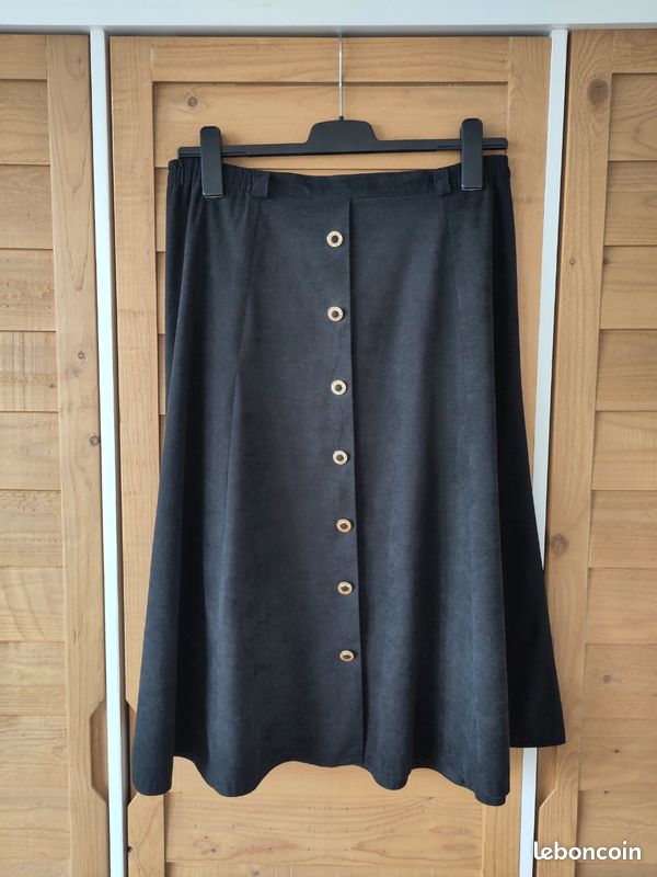 🖤 Jupe midi noire vintage 90's boutonnée 40/42 comme neuve - fabriquée en France – élégance rétro et confort absolu (image 1)