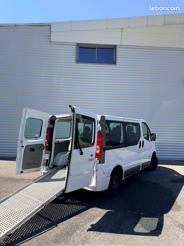 Renault trafic 2.0 DCI 115Cv 6 places équipé TPMR garantie (image 2)