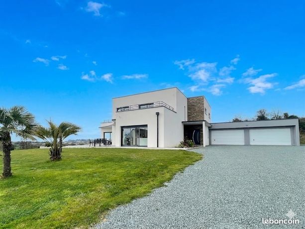 Maison 6 pièces 254 m²