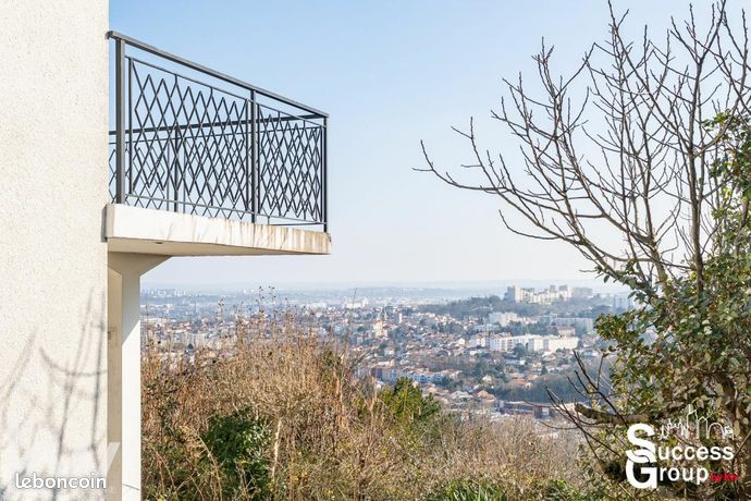 Villa 5 pièces 150 m²