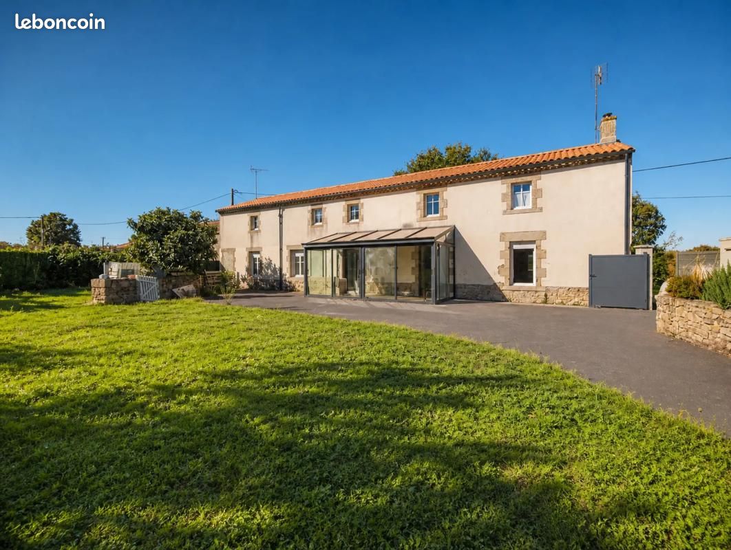Maison 5 pièces 134 m² · au Poiré-sur-Vie · 134 m² · 263 000 €