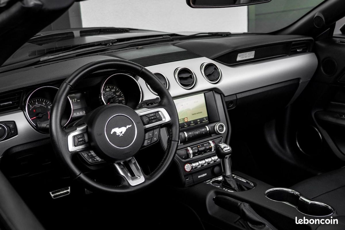 FORD Mustang GT 5.0 V8 441 ch Cabriolet – BVA – Cuir – GPS – Caméra (image 12)