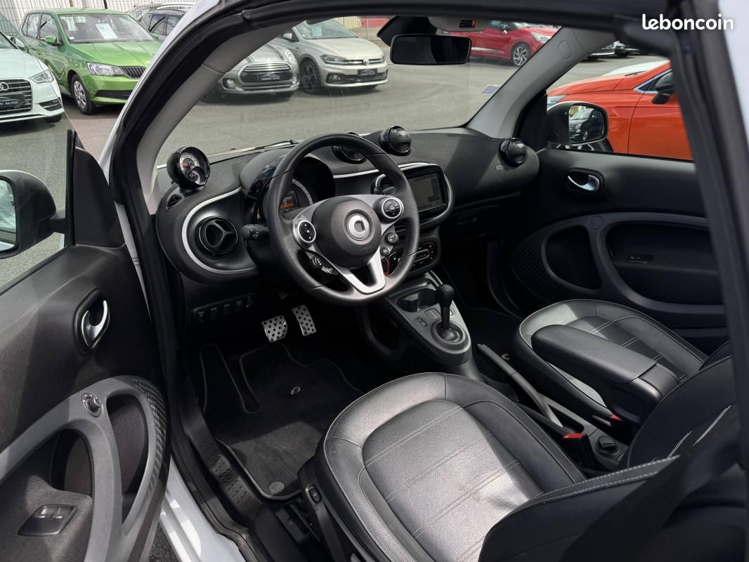 Smart ForTwo Cabriolet 90 PRIME GPS LED CUIR CLIM BVA (image 8)