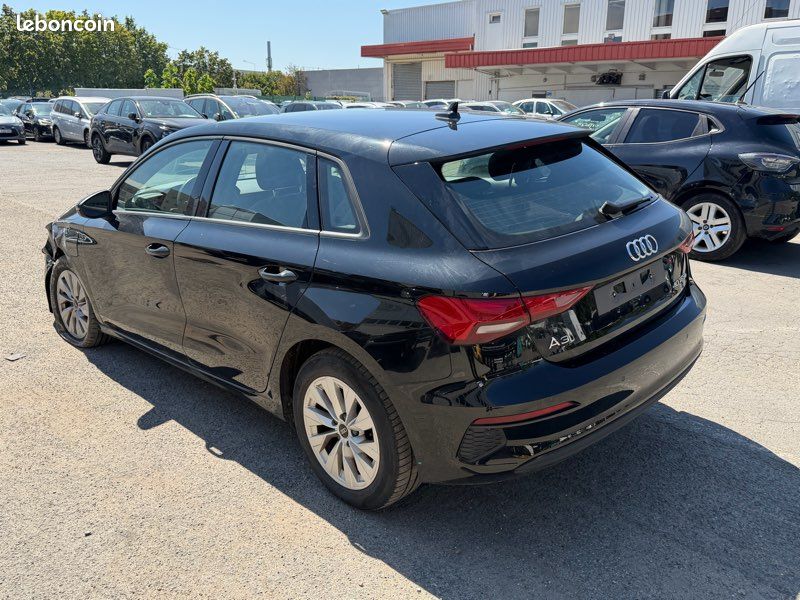 Audi a3 hybride 2024 endommagé CARTE GRISE OK ✅ (image 3)