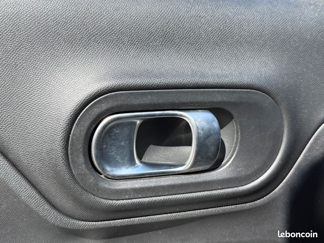 CITROEN C5 AIRCROSS 130CH S&S EAT8 SHINe (image 24)