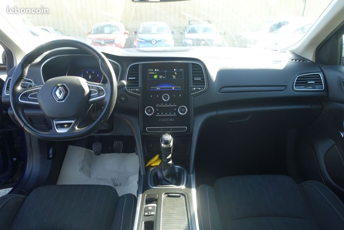 Renault MEGANE IV 1.2 TCE 100CH ENERGY LIMITED (image 16)