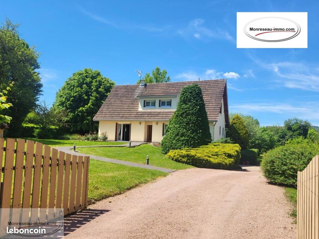 Maison 8 pièces 140 m² · à Cluny · 140 m² · 499 000 €