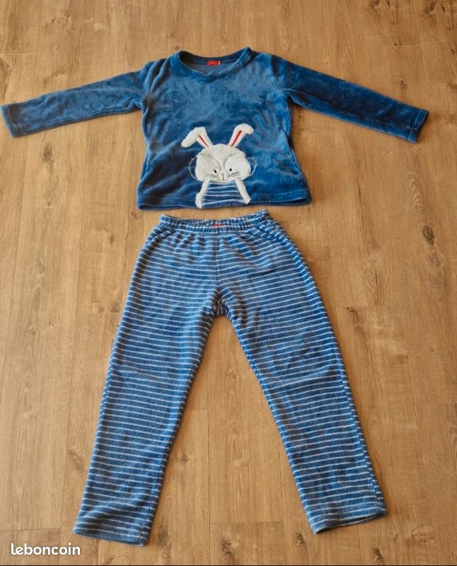 Pijama ensemble très doux, très bonne état. Taille 42/44 (image 1)