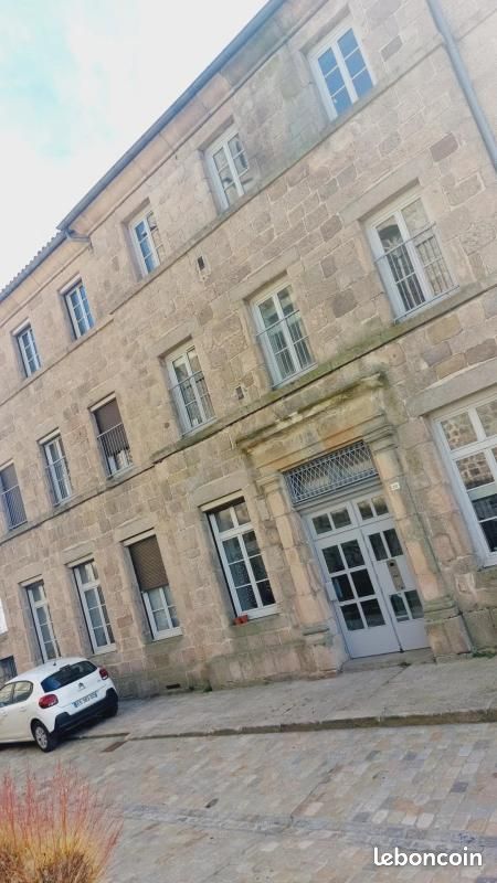 Appartement 2 pièces 53 m² · à Saint-Bonnet-le-Château · 53 m² · 445 €/mois