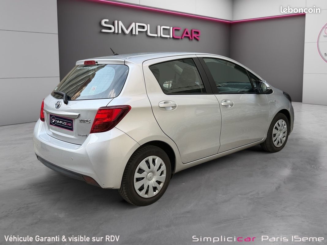 TOYOTA YARIS Hybride 100 ch Dynamic Caméra De Recul Radar De Recul Ouverture Fermeture sans clé Keyless GPS Boîte Auto Garantie 12 mois (image 11)