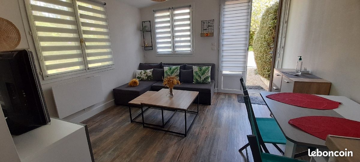 Location Gîte - PATSA de Vouillé Studio/chambre/accès piscine (image 2)