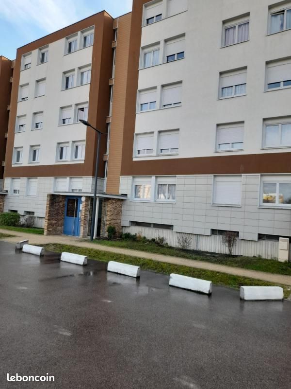 Appartement 4 pièces 74 m² · à Troyes · 74 m² · 584 €