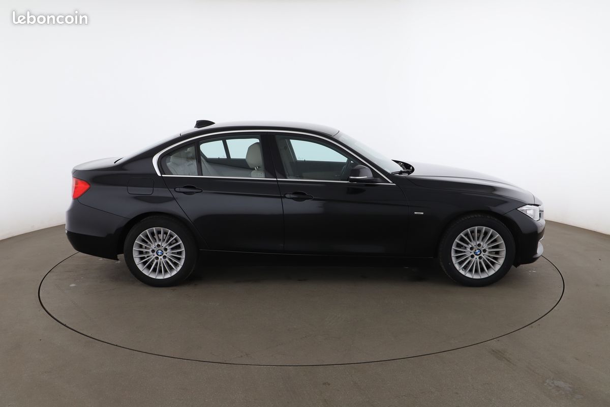BMW Série 3 316d Luxury BVA8 116 ch (image 13)