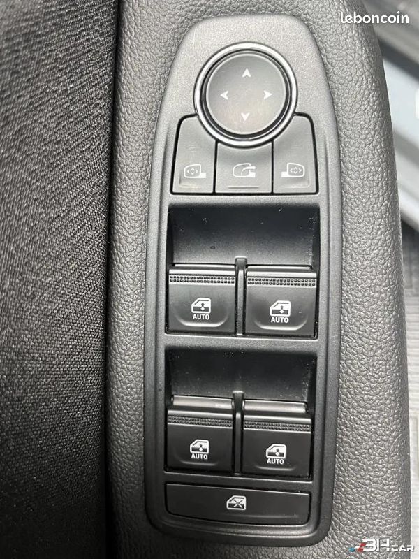 Renault Clio 1.6 E-Tech 145ch Full Hybrid Esprit Alpine (image 15)