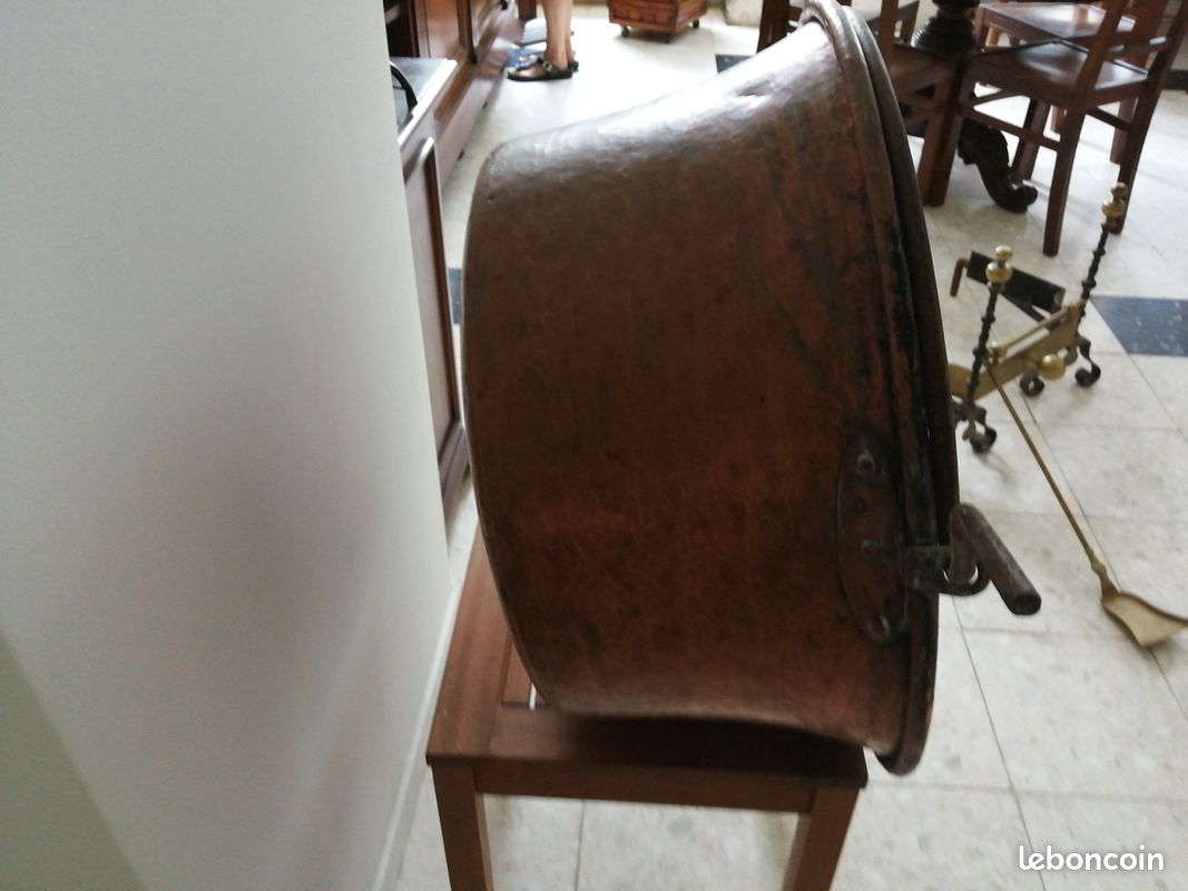 Chaudron en cuivre diamètre 60cm. Très bon état (image 2)