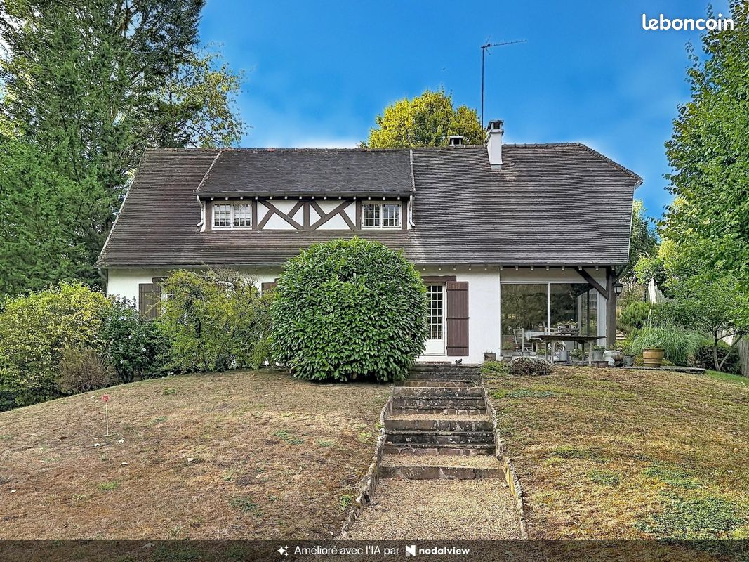 Maison 6 pièces 127 m² · au Mesnil-le-Roi · 127 m² · 890 000 €