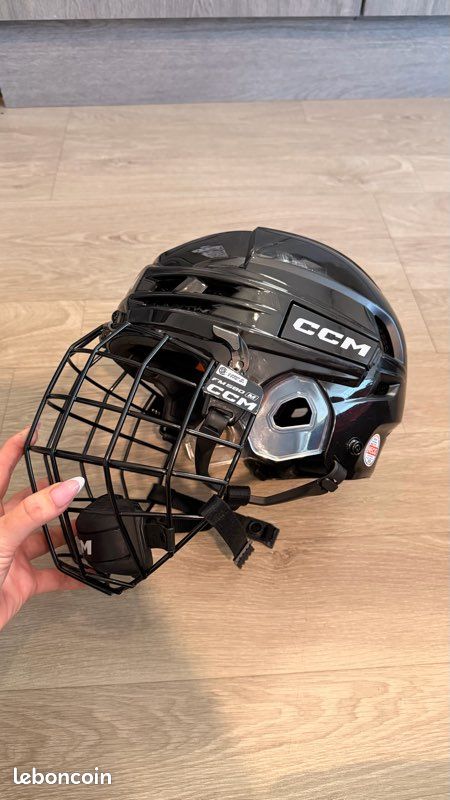Casque De Hockey CCM Tacks 720 : Léger, Respirant Et Super Protecteur