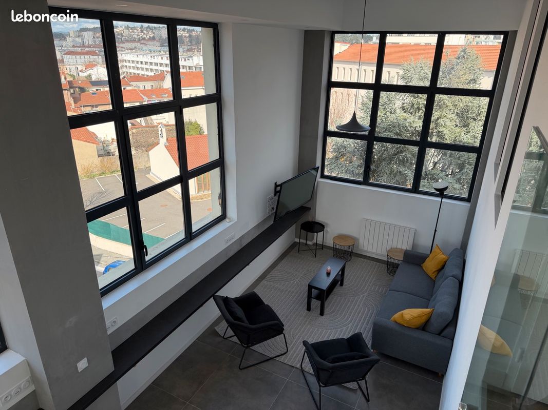 Appartement 5 pièces 115 m² · à Saint-Étienne · 115 m² · 1 290 €