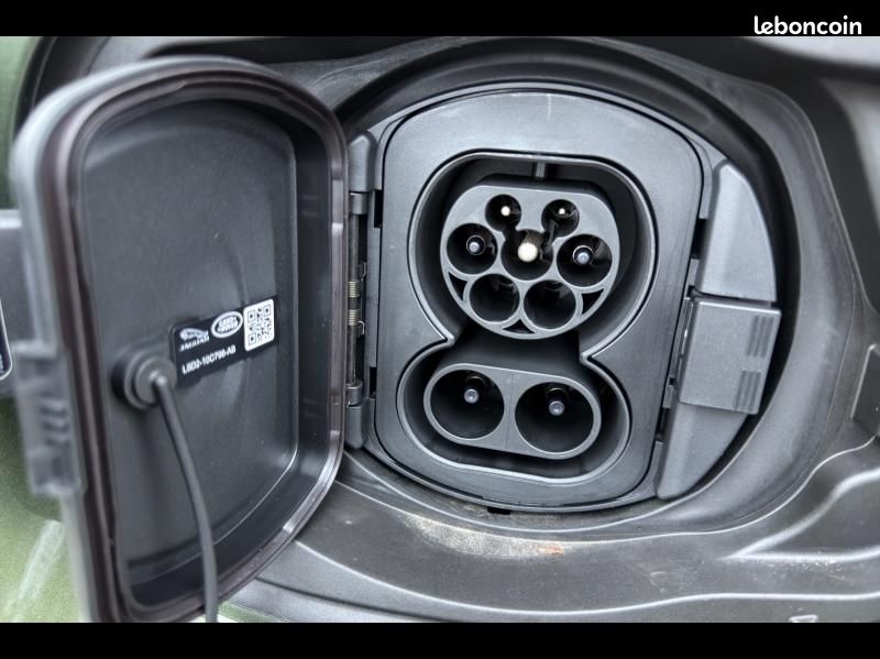 Land-rover Defender 110 2.0 P300e PHEV Black Edition (image 17)