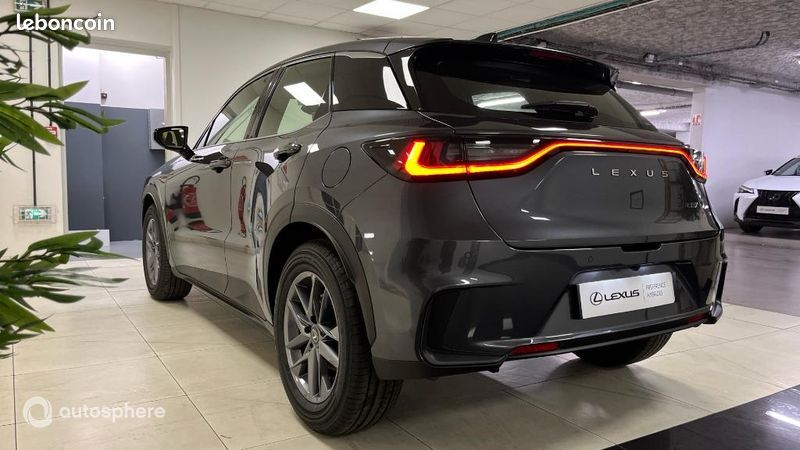 Lexus Lbx 1.5 136ch Business Plus 2WD MY26 (image 7)