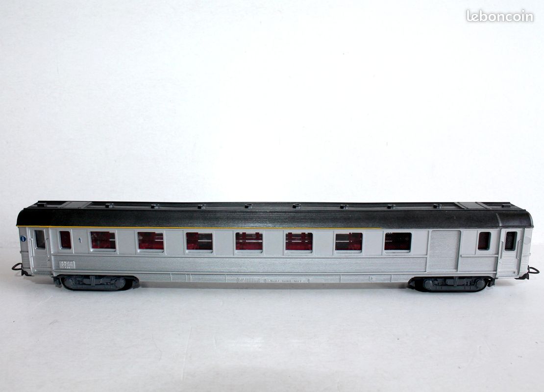 Rame 3 Voitures Voyageurs 1ère Classe Hornby HO Paris Lille - Occasion