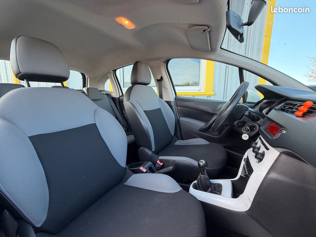 CITROËN C3 1.4 HDi 70 ch AIRDREAM / DIRECTION ASSISTEE / VITRES ELECTRIQUES / 5.790 EUR (image 4)