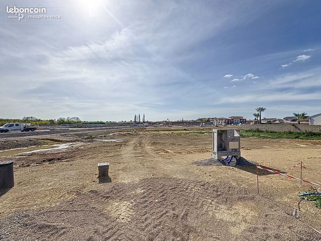 Terrain à bâtir de 396 m² à MAUGUIO (34) · 280 000 €