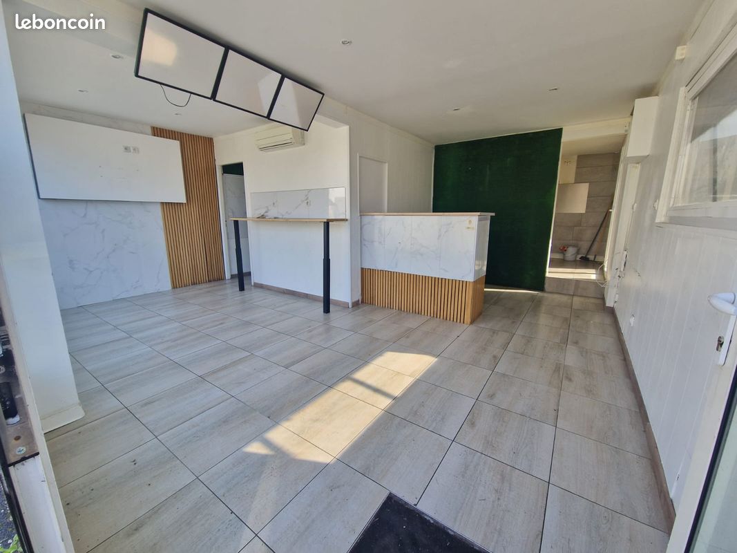 Local commercial 2 pièces 42 m² · à Talence · 42 m² · 1 200 €