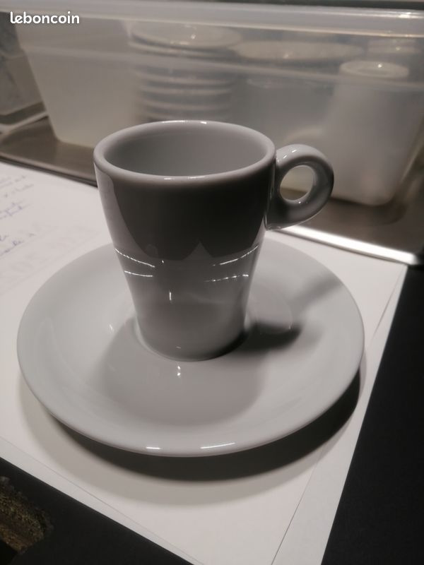 Tasse et Soucoupe blanche (image 1)