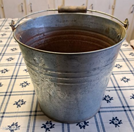 Ancien Seau à Vifs Frabill's Wade Galvanisé - 9 Pouces - Fabriqué Aux USA