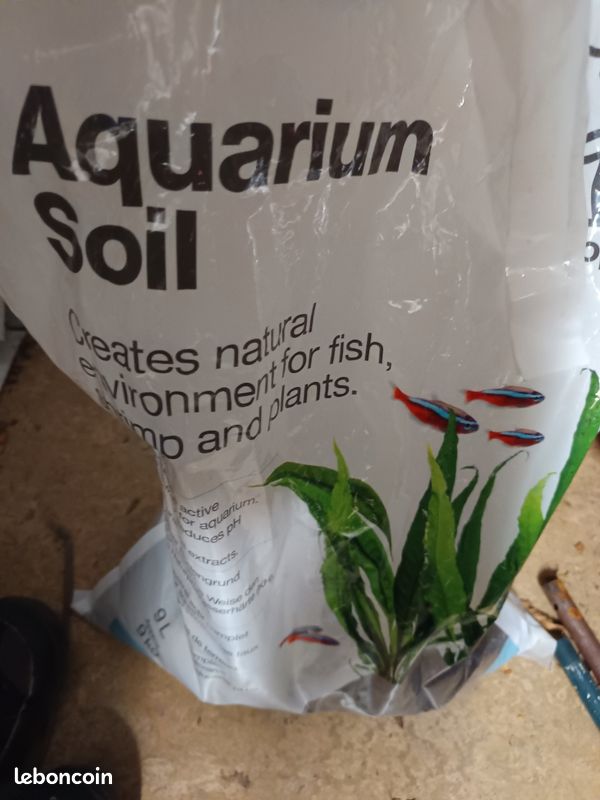 Aquarium soil (image 1)