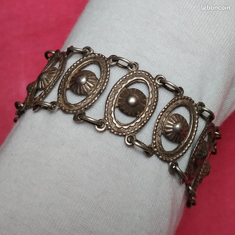Bracelet Ancien En Laiton Argenté - Origine Tchécoslovaquie, Style Vintage, Patine Usée, Occasion