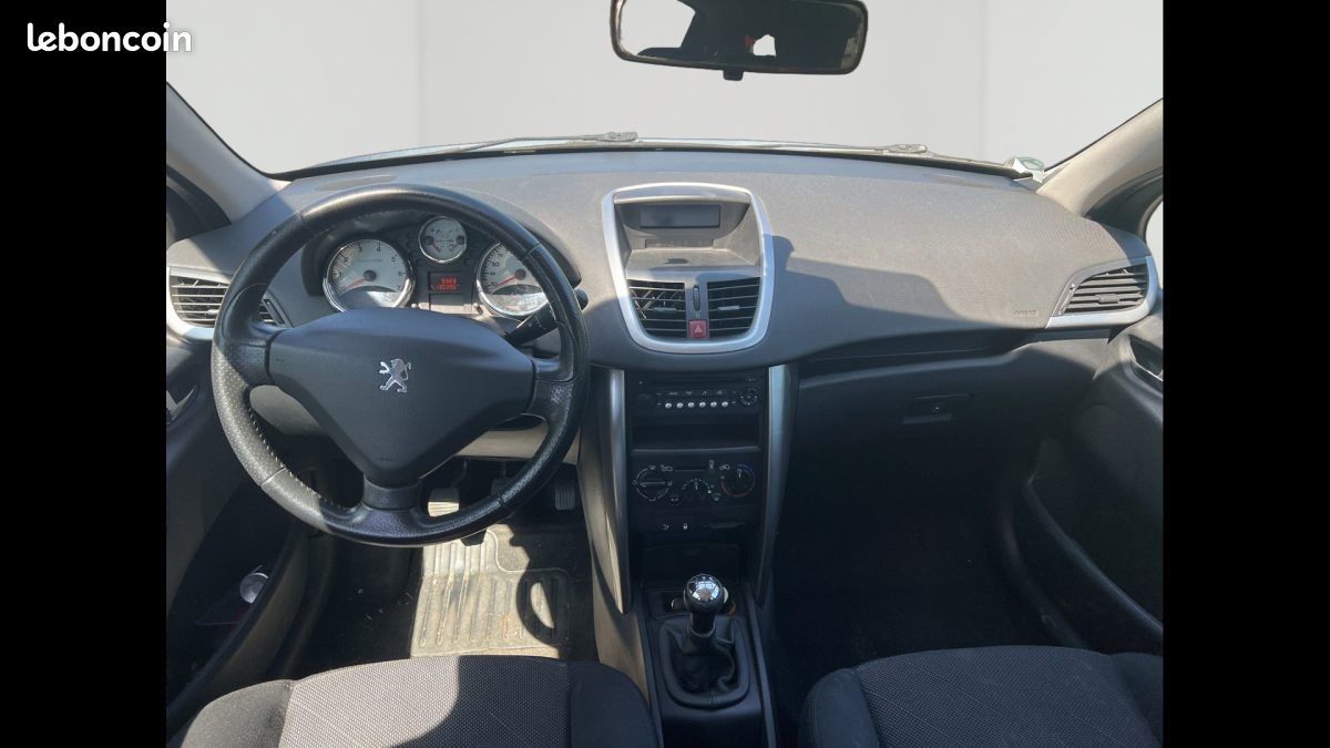 PEUGEOT 207 1.6 VTI 16V 120ch EXECUTIVE 2008 (image 11)
