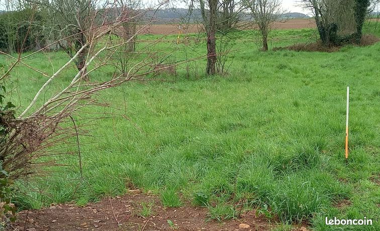 Grand terrain à bâtir 2 789 m² – Libre constructeur – Possibilité 2 à 3 lots – Proche Niort / La Crèche / Saint-Maixent-l’École