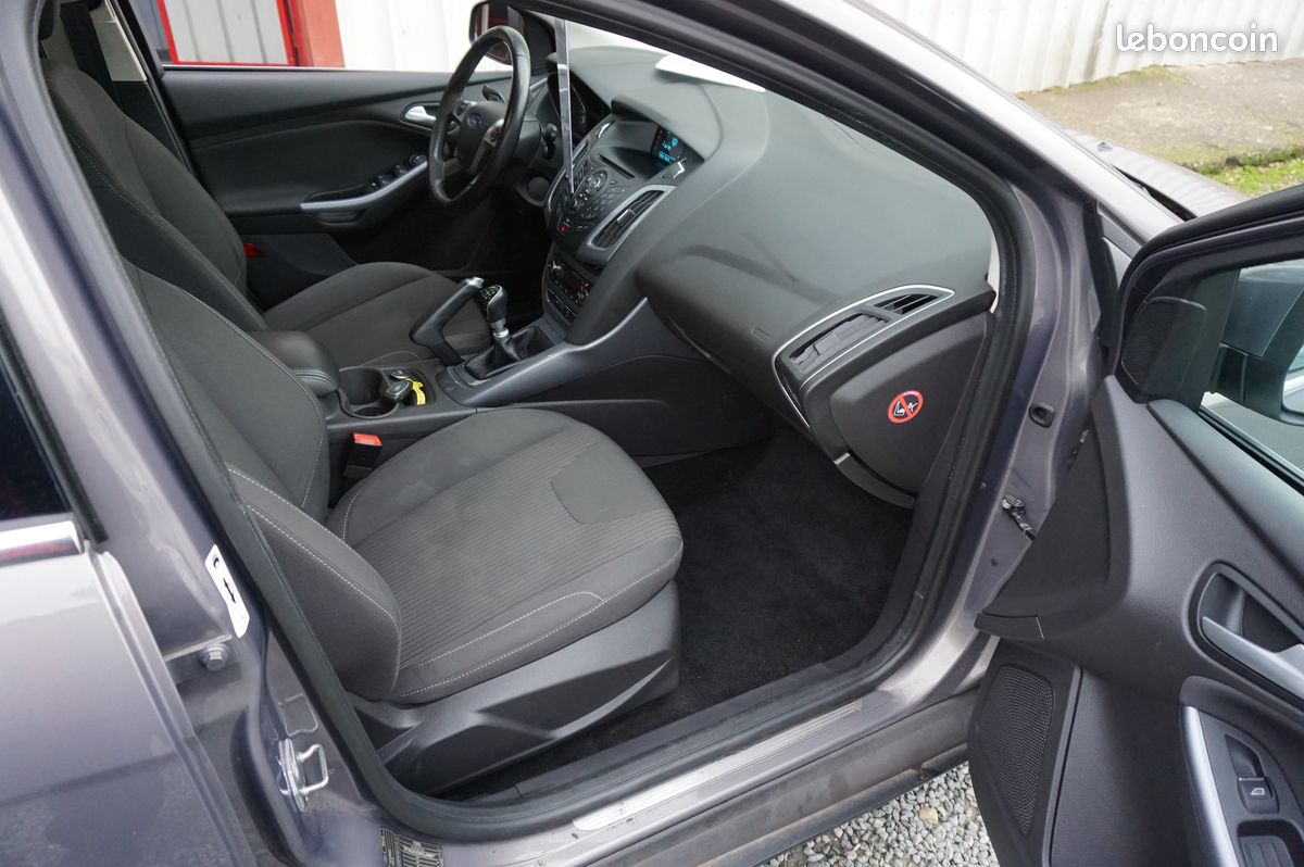 Ford focus (image 4)
