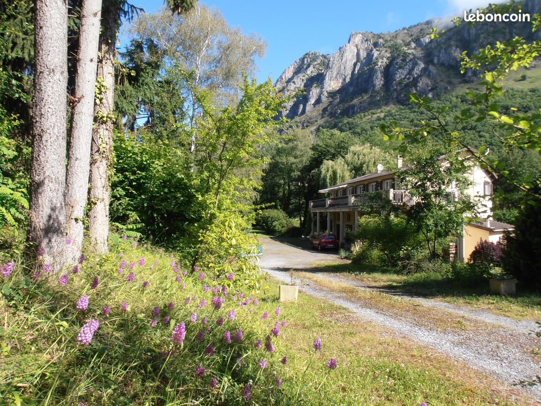 Maison 8 pièces 276 m² · à Tarascon-sur-Ariège · 276 m² · 435 000 €