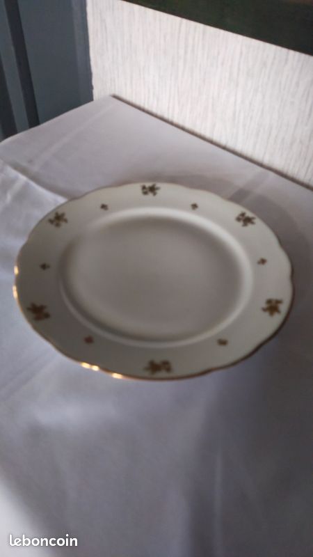 Lot De 5 Assiettes à Dessert Anciennes Blanches Et Dorées (Digoïn Sarguemines, Motif Fleur)